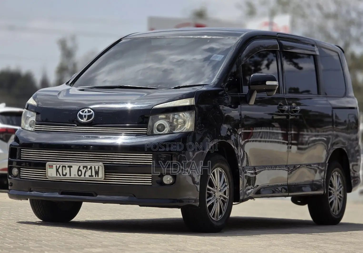 Toyota Voxy 2012 Black