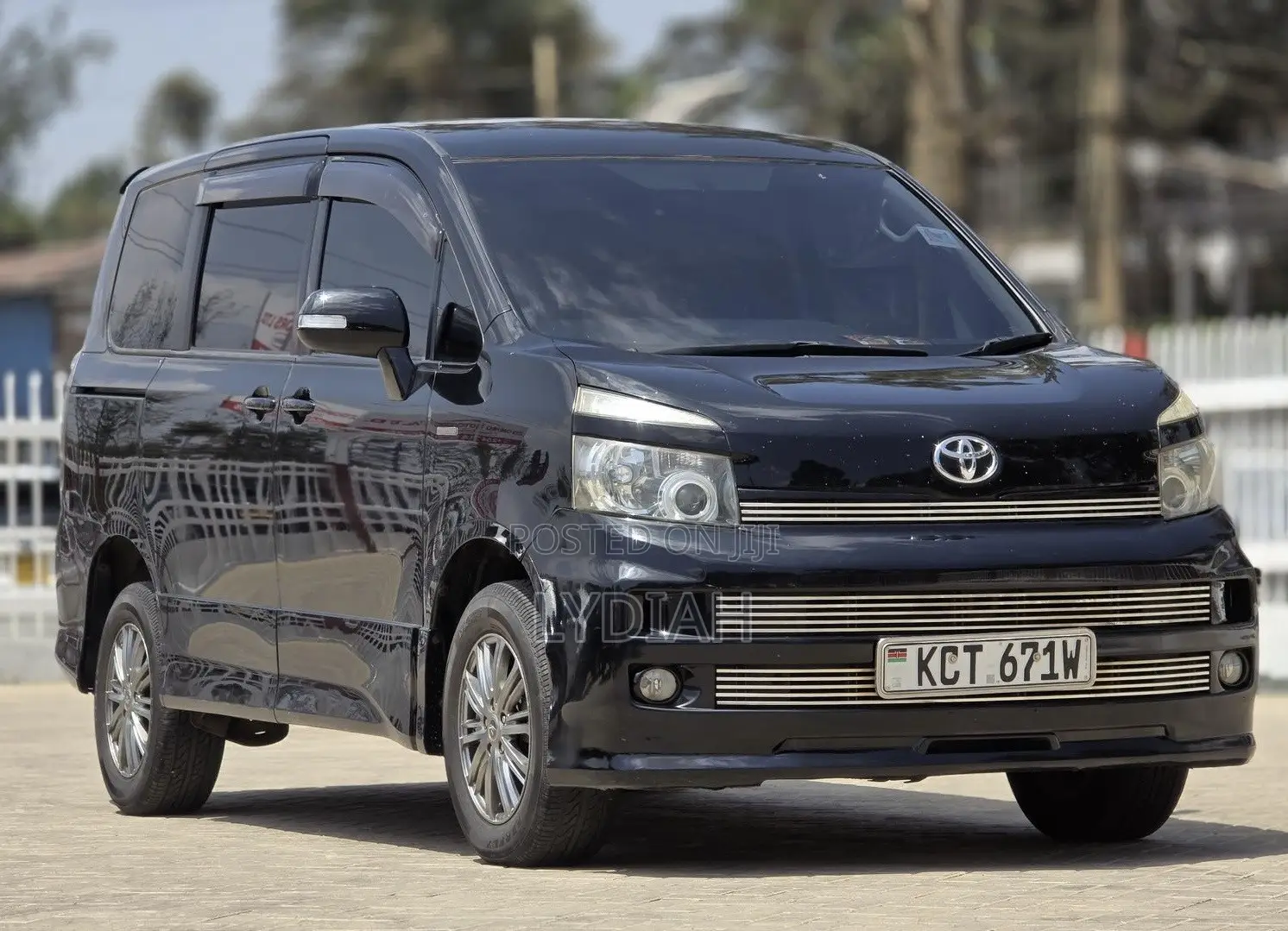 Toyota Voxy 2012 Black
