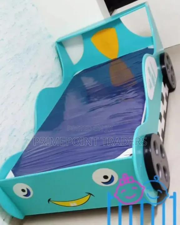3×6 Kids Baby Cot Bed With Decorated Side Rail & Wheels Stylish & Safe