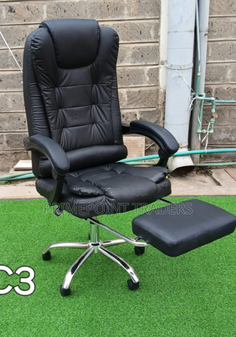 Premium Managerial Boss Chair With Adjustable Footrest