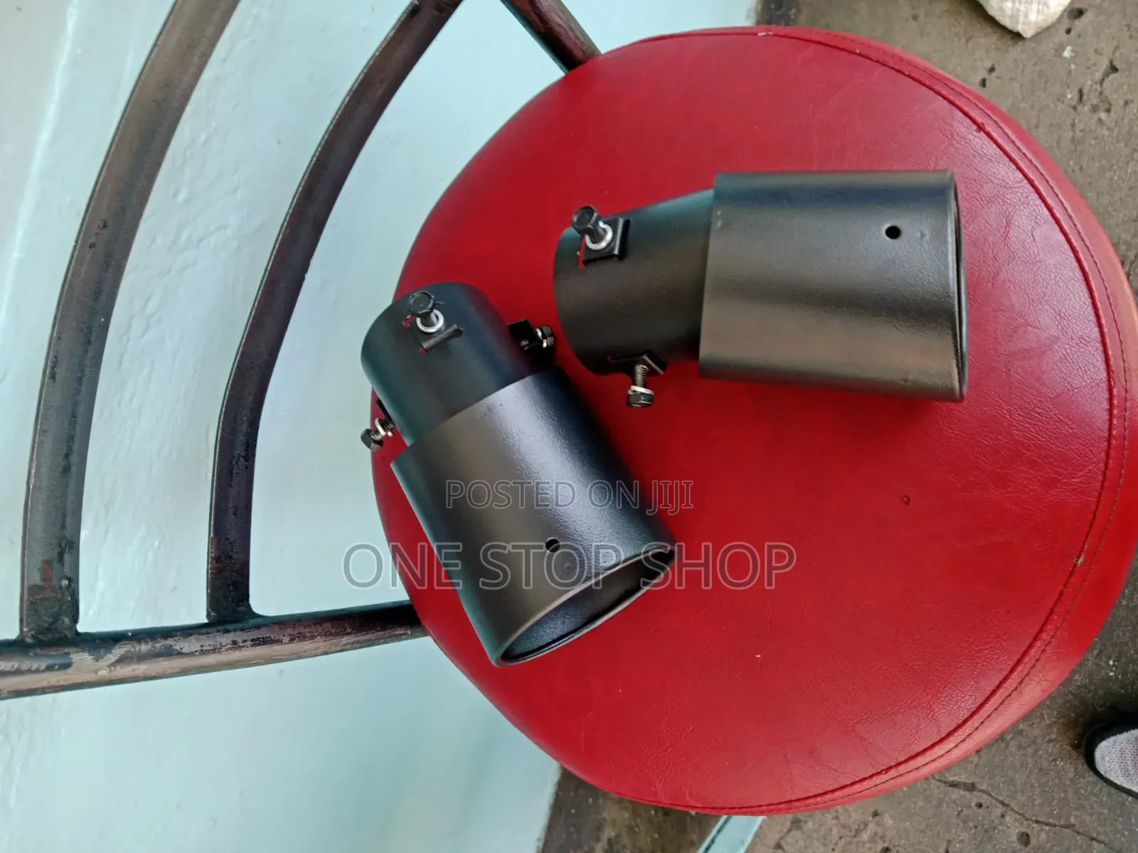 1pc 2.5" Black Bolt on Aesthetic Exhaust Muffler Tip