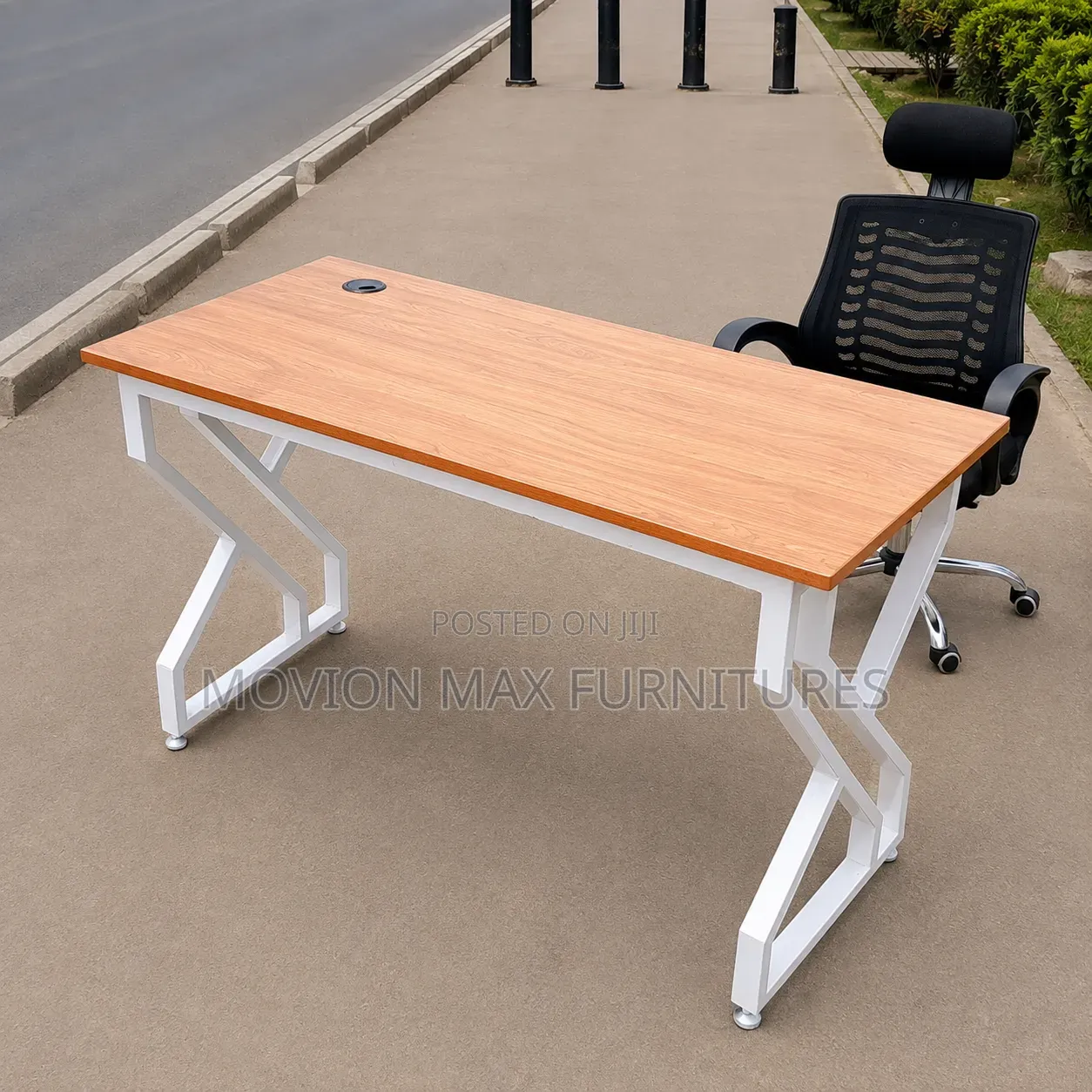 Movion Office Set/Table Chair