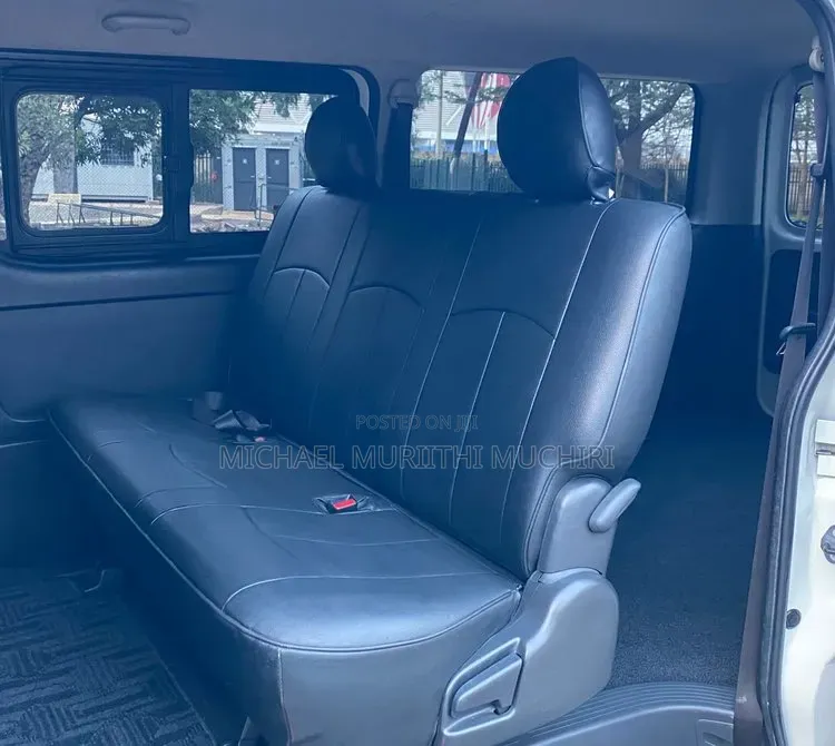Toyota HiAce 2019 White