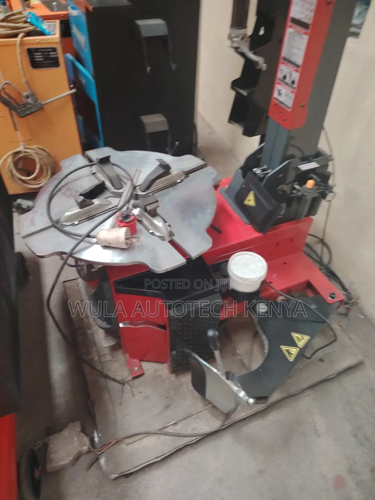 Easy Work and Short Time Used Heavy Duty Tyre Changer STC-868 Machine
