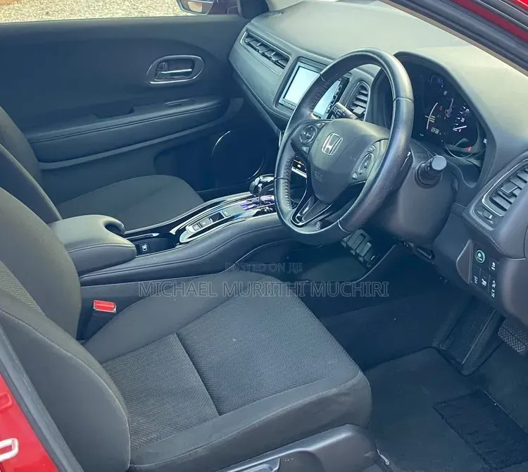 Honda Vezel 2018 Red