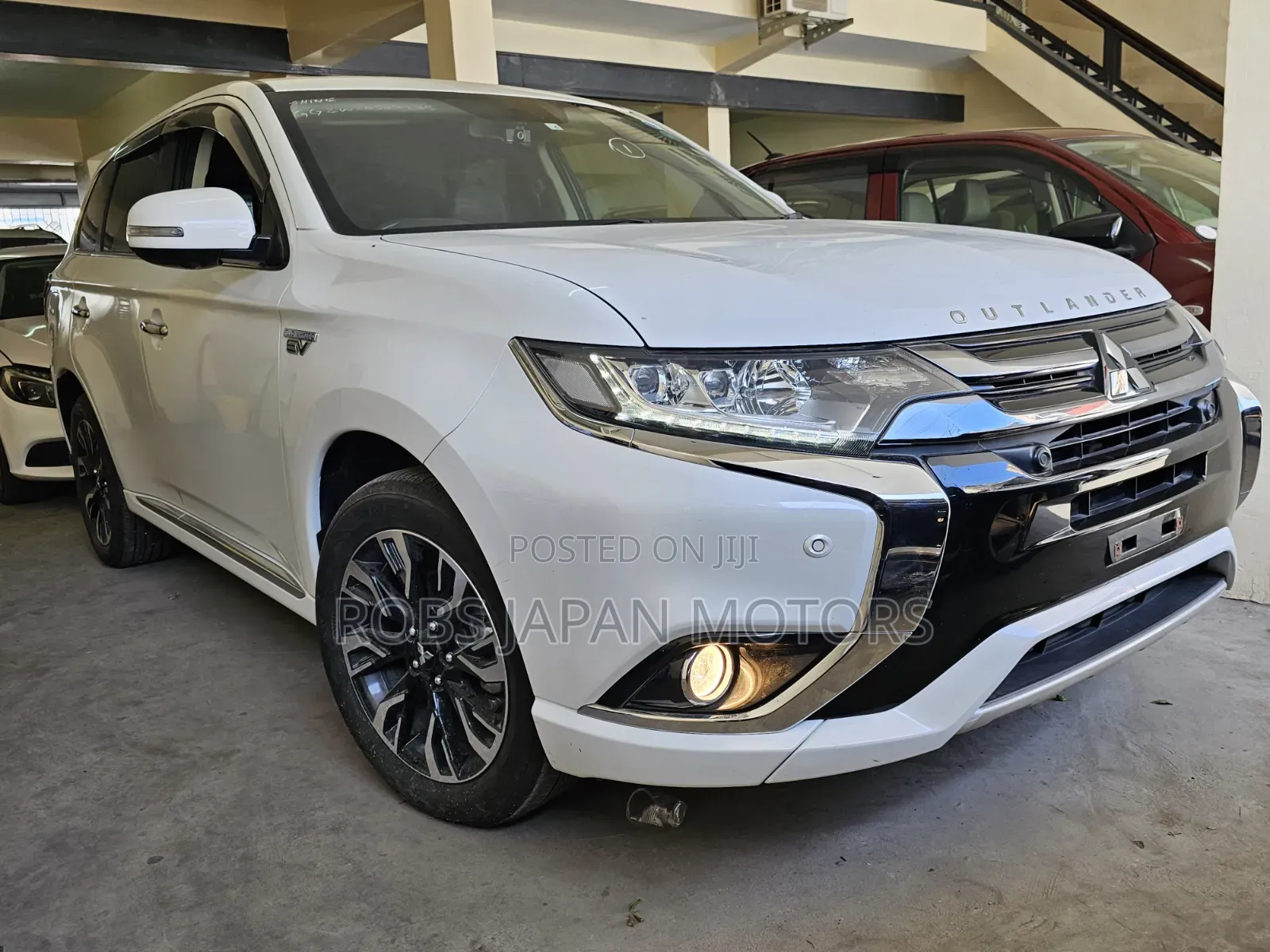 Mitsubishi Outlander 2019 Off white