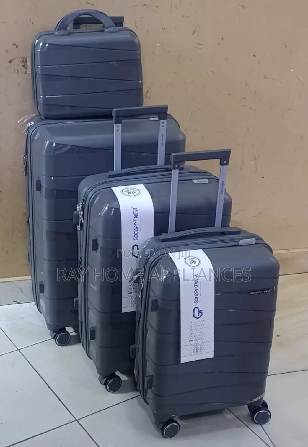 Size 4 Luxurious Unbreakable Suitcase