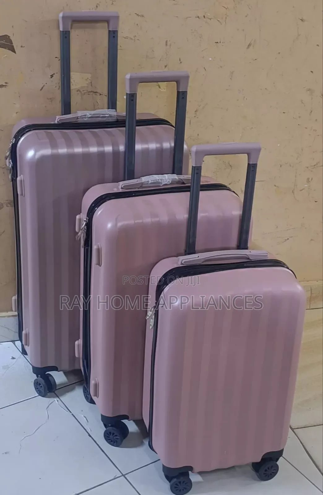 3 in 1 Size 4 Luxurious Fibre Suitcase