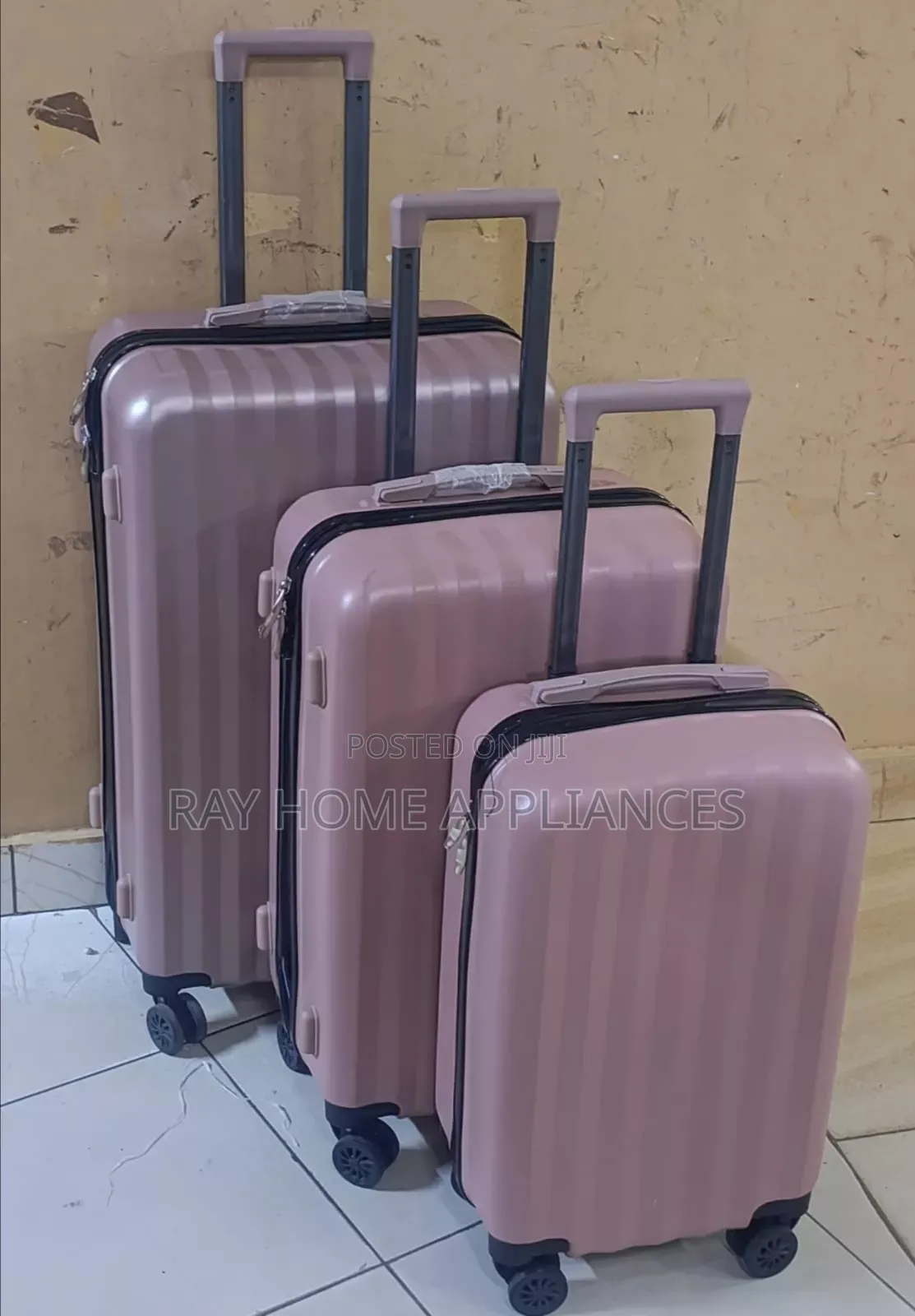 3 in 1 Size 4 Luxurious Fibre Suitcase