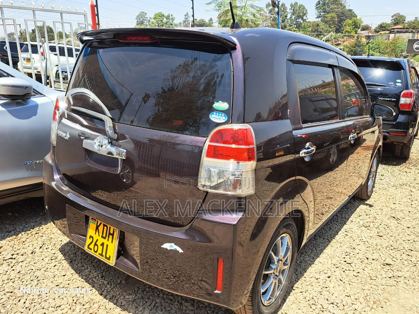Toyota Spade 2015 Purple