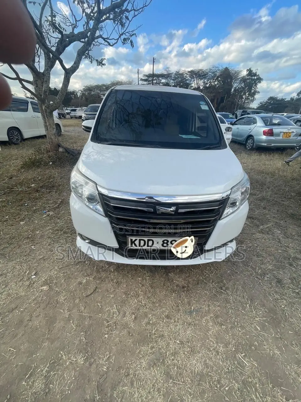 Toyota Noah 2014 White