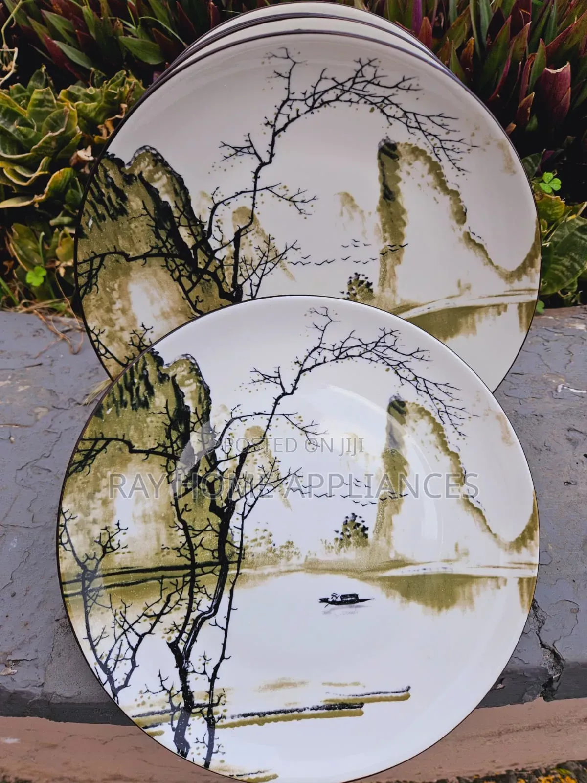 Green Patched 
Tree Plates 
Set of 6 Pieces