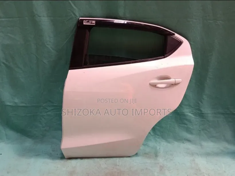 R Door Assy Lh Mazda Demio Dj5fs 2015