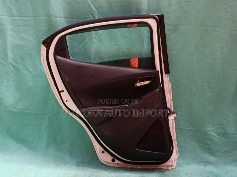 R Door Assy Lh Mazda Demio Dj5fs 2015