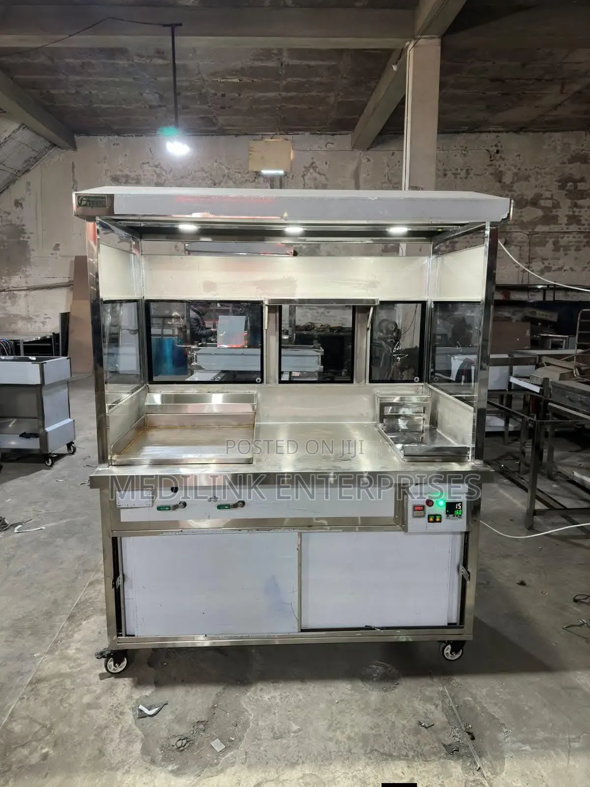Modern Ss 304 Outdoor Food Trolley Customized