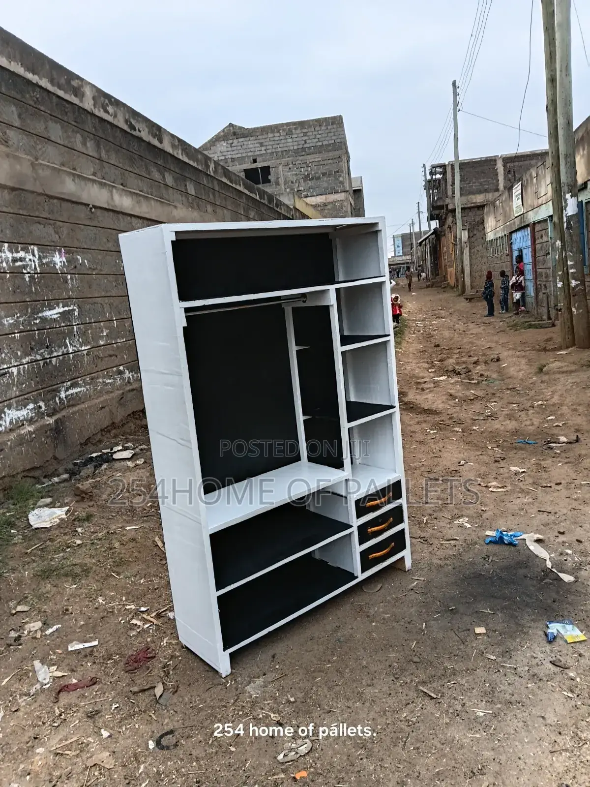 4 by 6 Pallet Wardrobe
