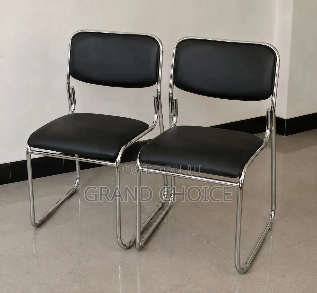 Black Visitor Office Chair – Chrome Frame