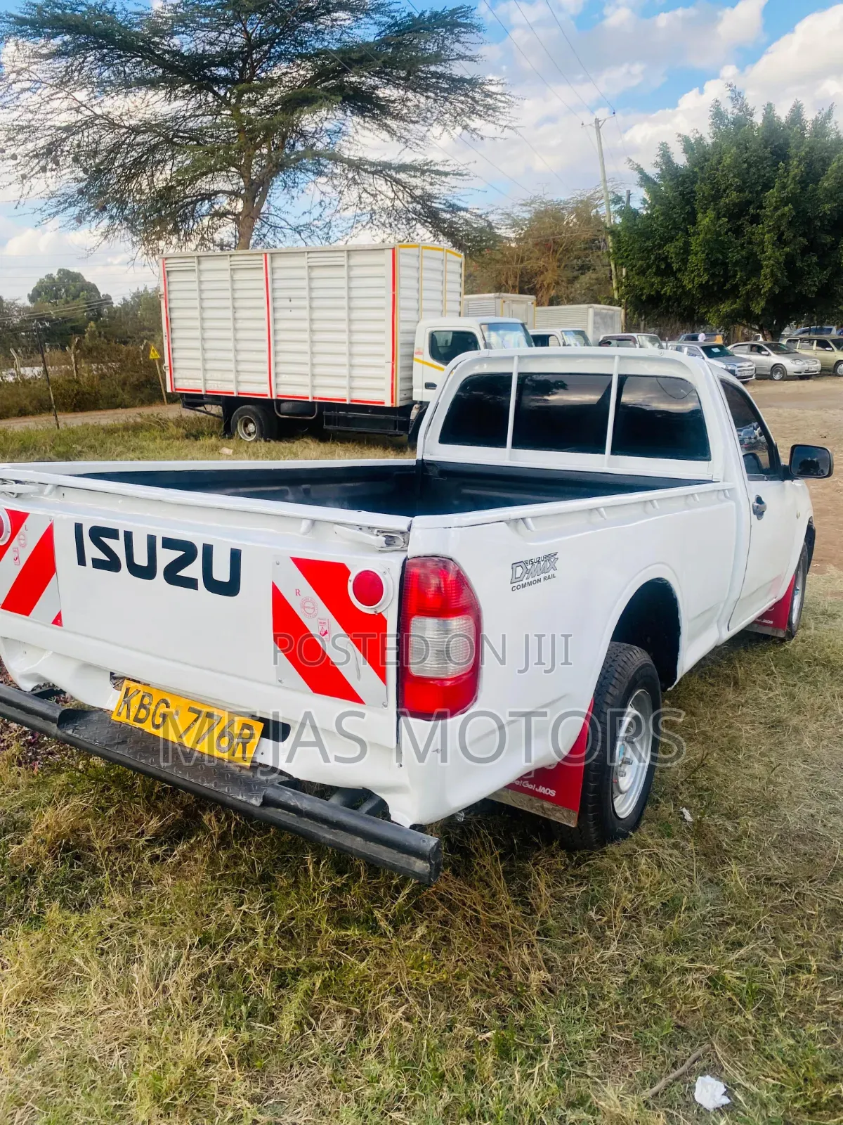 Isuzu D-MAX 2009 White