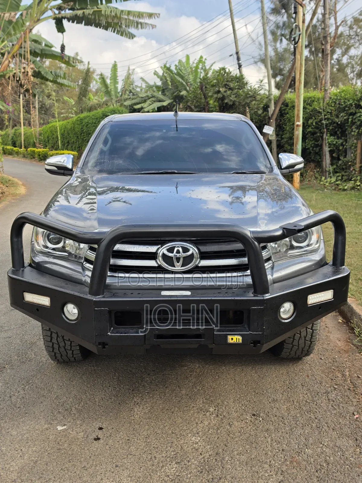 Toyota Hilux 2016 Gray