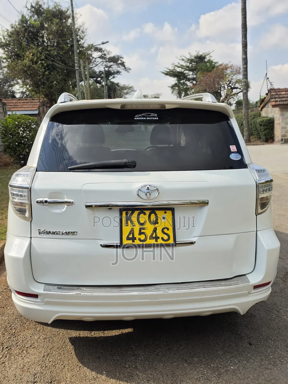 Toyota Vanguard 2013 Pearl