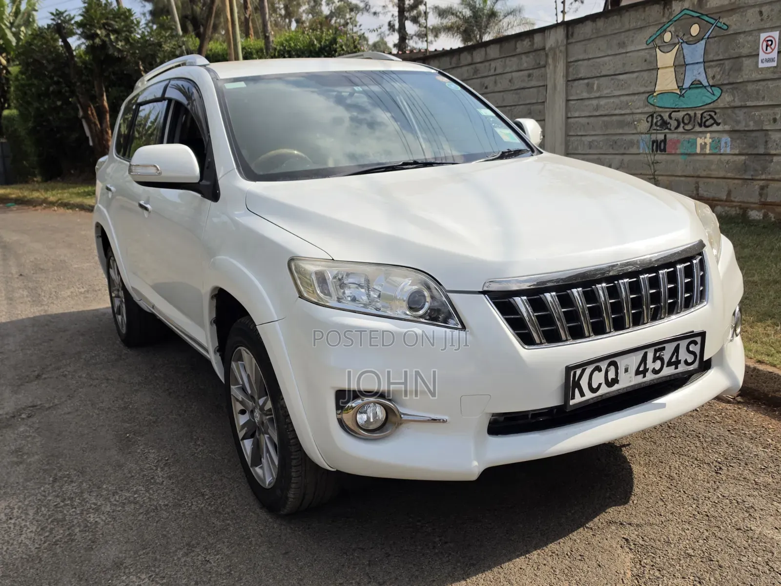 Toyota Vanguard 2013 Pearl