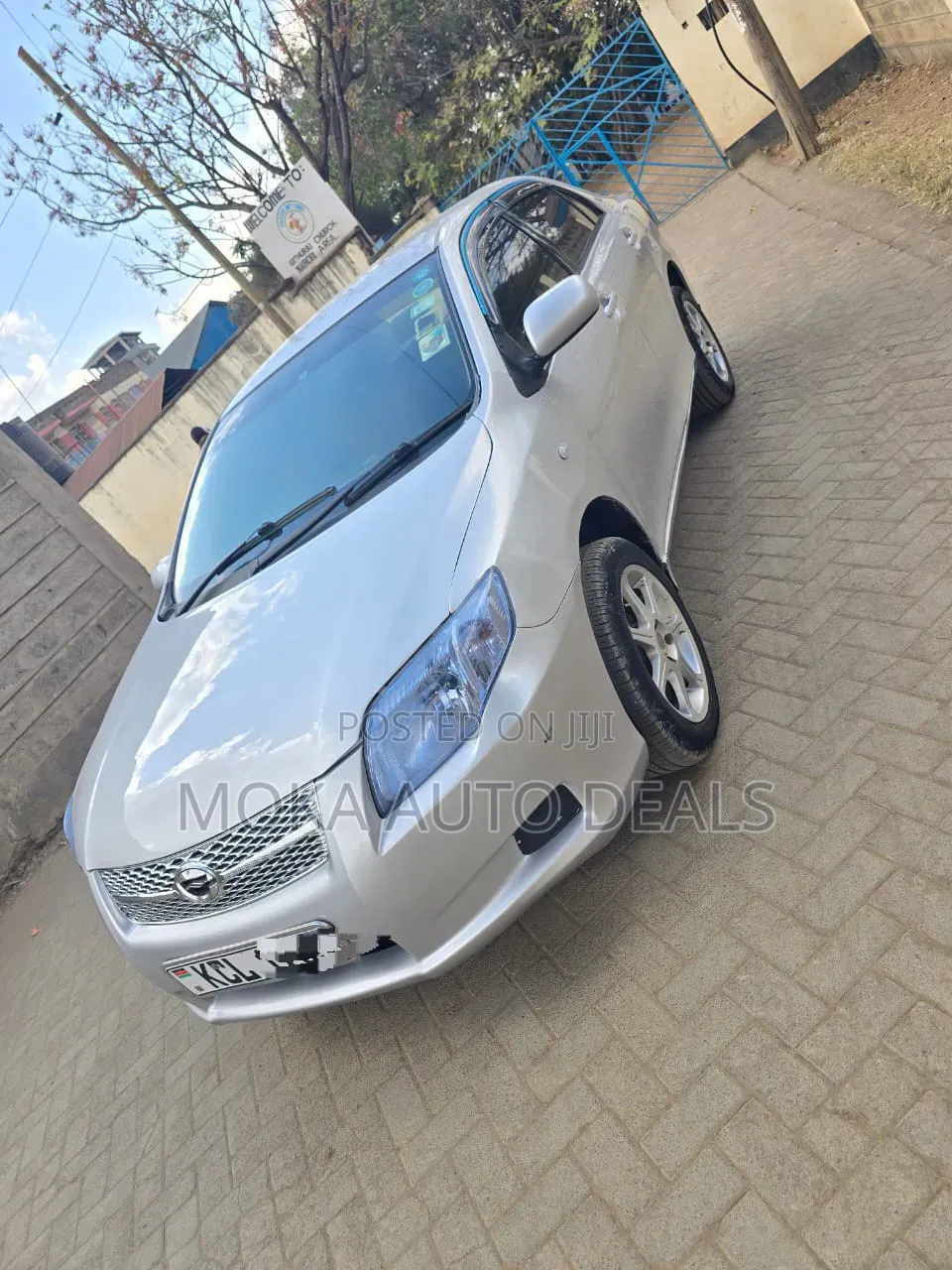 Toyota Axio 1.5 G 2WD 2010 Silver