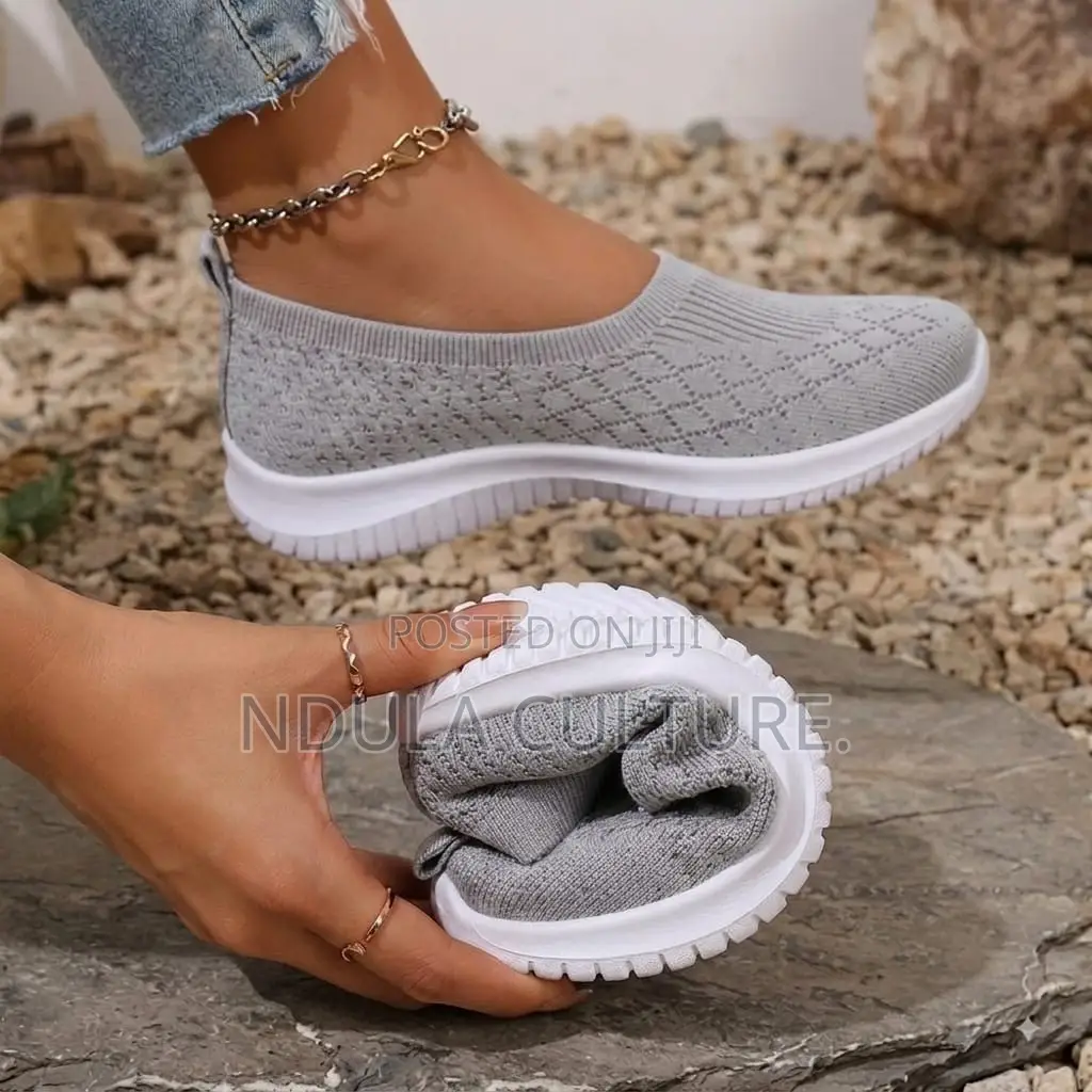 Ladies Fashion Slip on Mesh Shoes