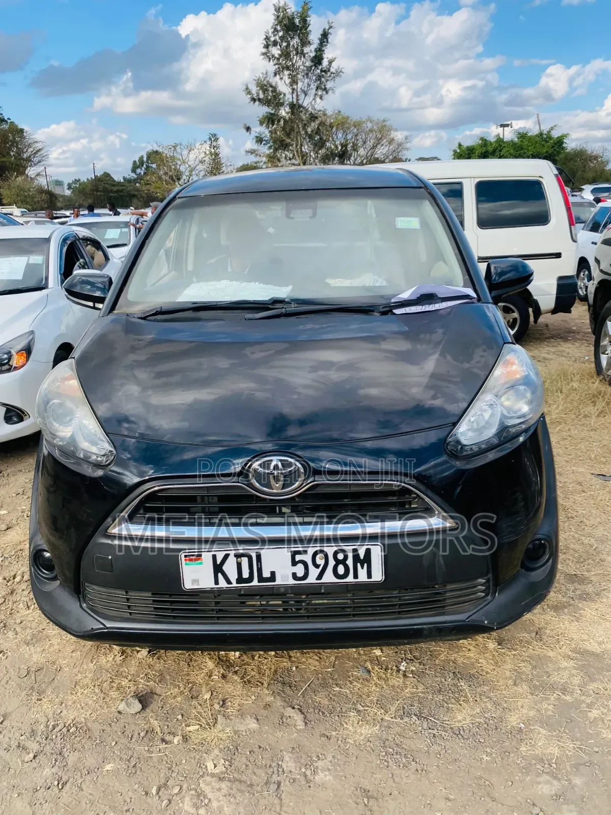 Toyota Sienta 2017 Black