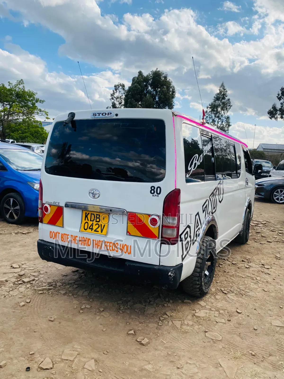 Toyota HiAce 2013 White