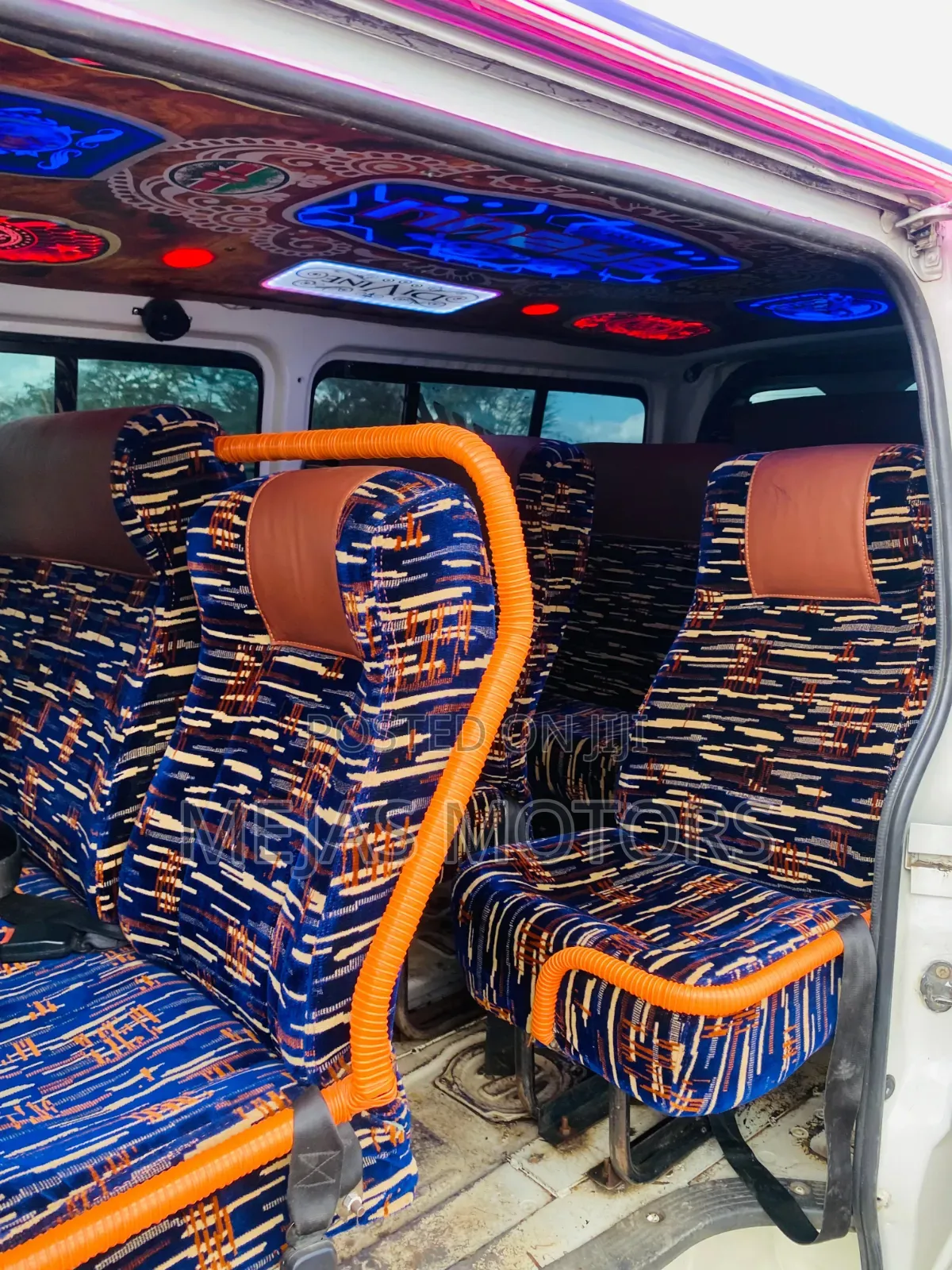 Toyota HiAce 2013 White