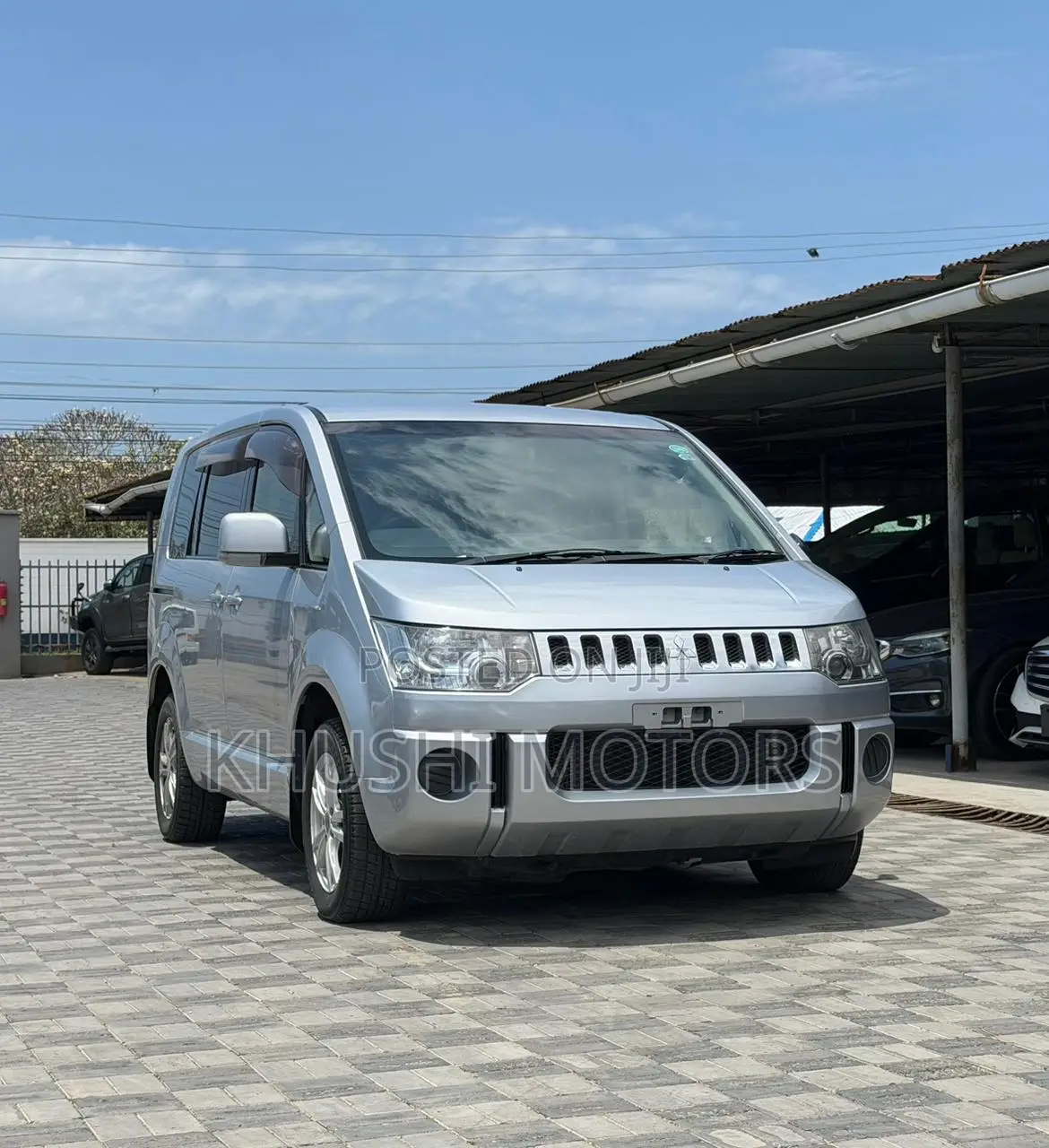 Mitsubishi Delica 2016 Silver