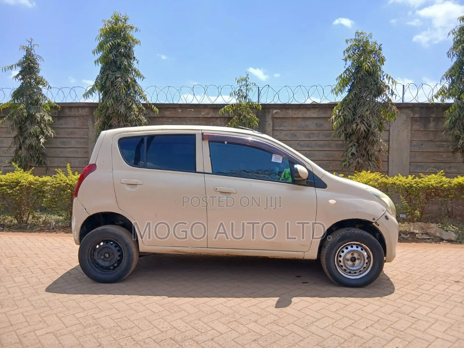 Suzuki Alto 1.0 2012 Beige
