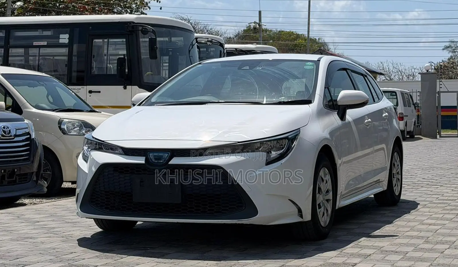 Toyota Corolla Touring 2020 White