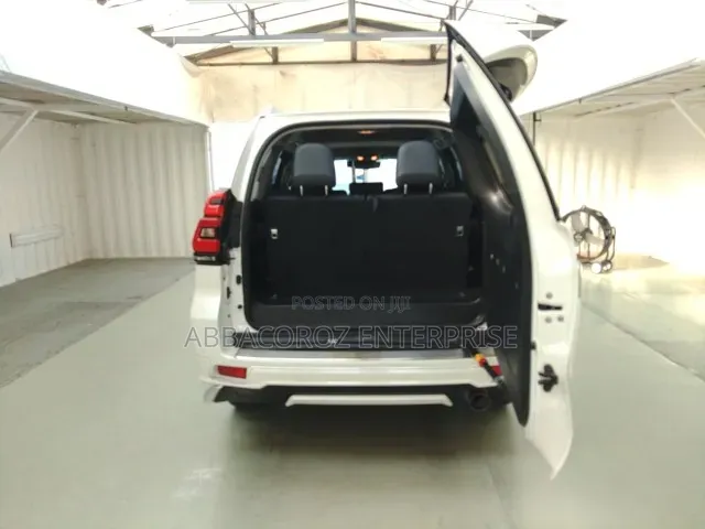 Toyota Land Cruiser Prado 2021 White