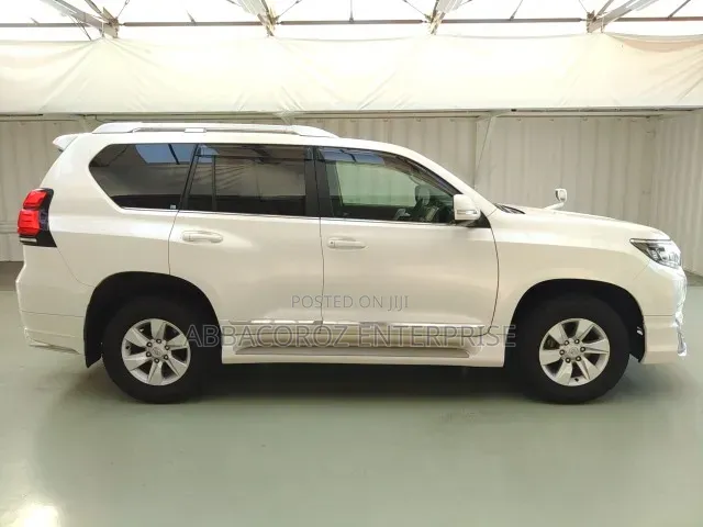 Toyota Land Cruiser Prado 2021 White