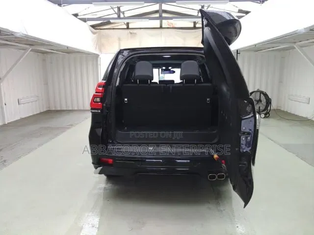 Toyota Land Cruiser Prado 2021 Black
