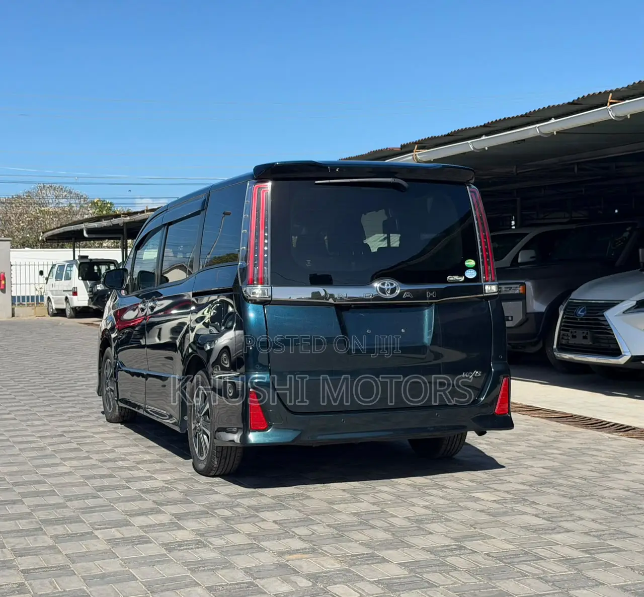 Toyota Noah 2019 Blue