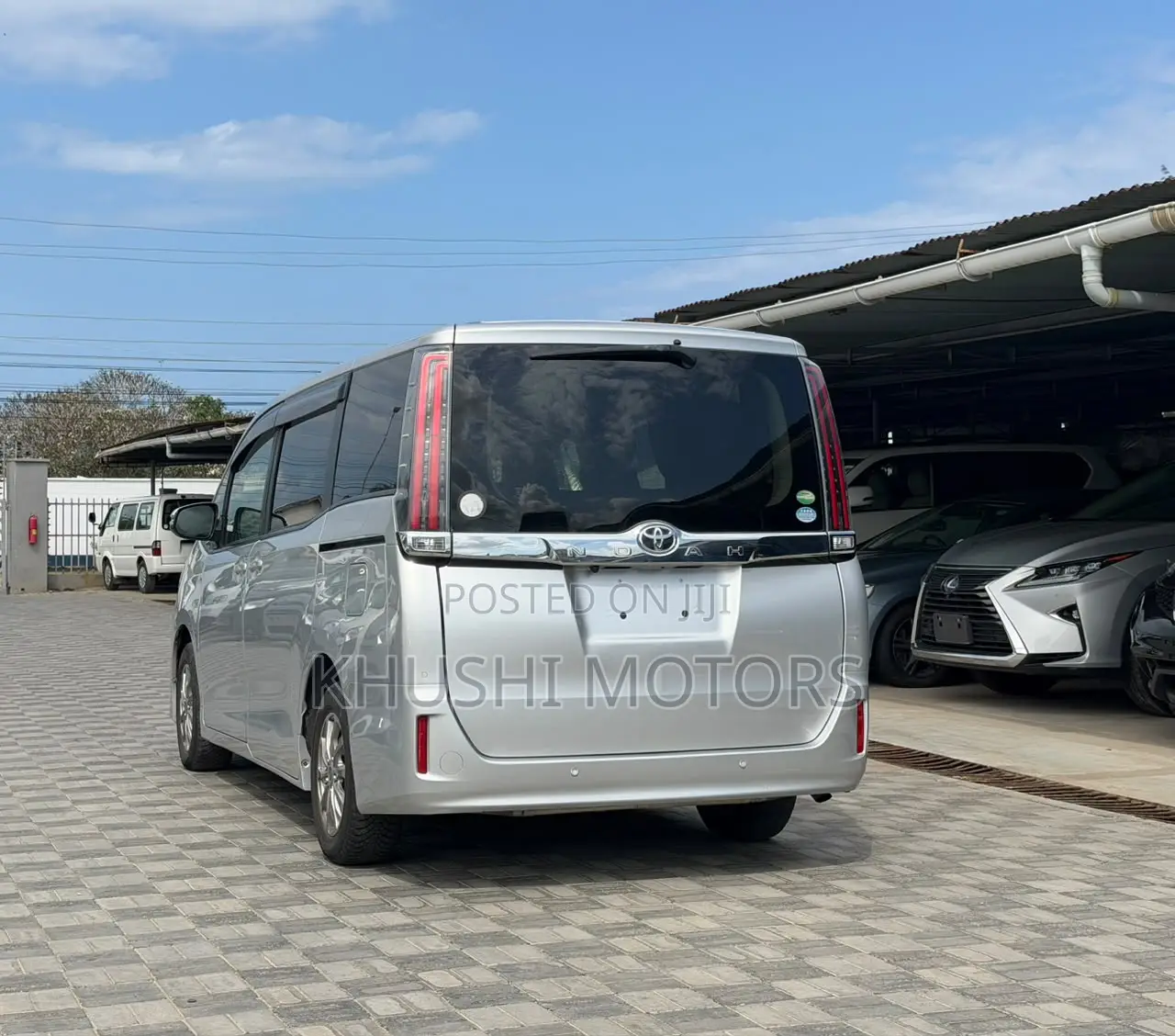 Toyota Noah 2019 Silver