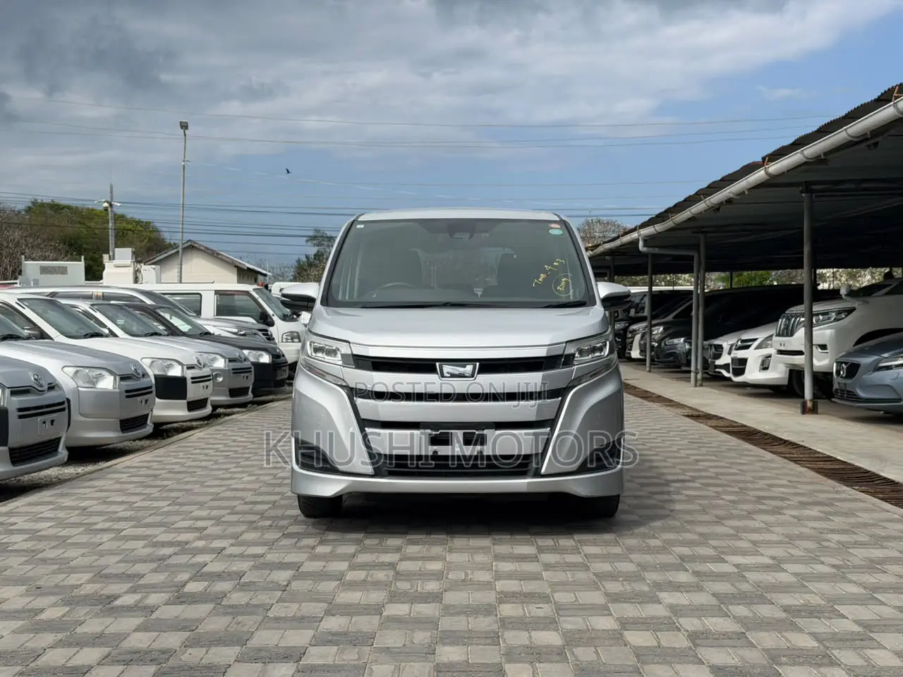 Toyota Noah 2019 Silver