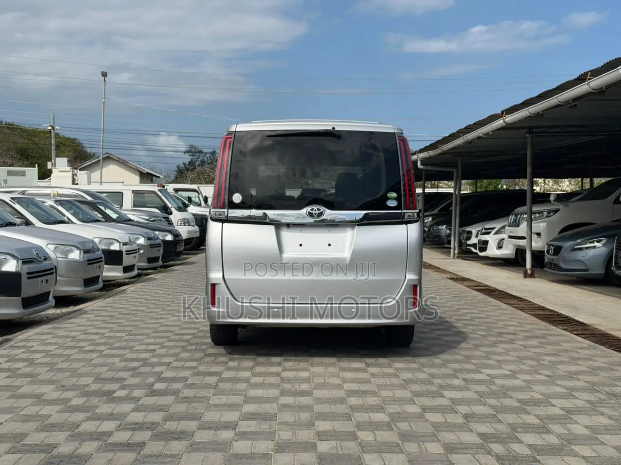 Toyota Noah 2019 Silver