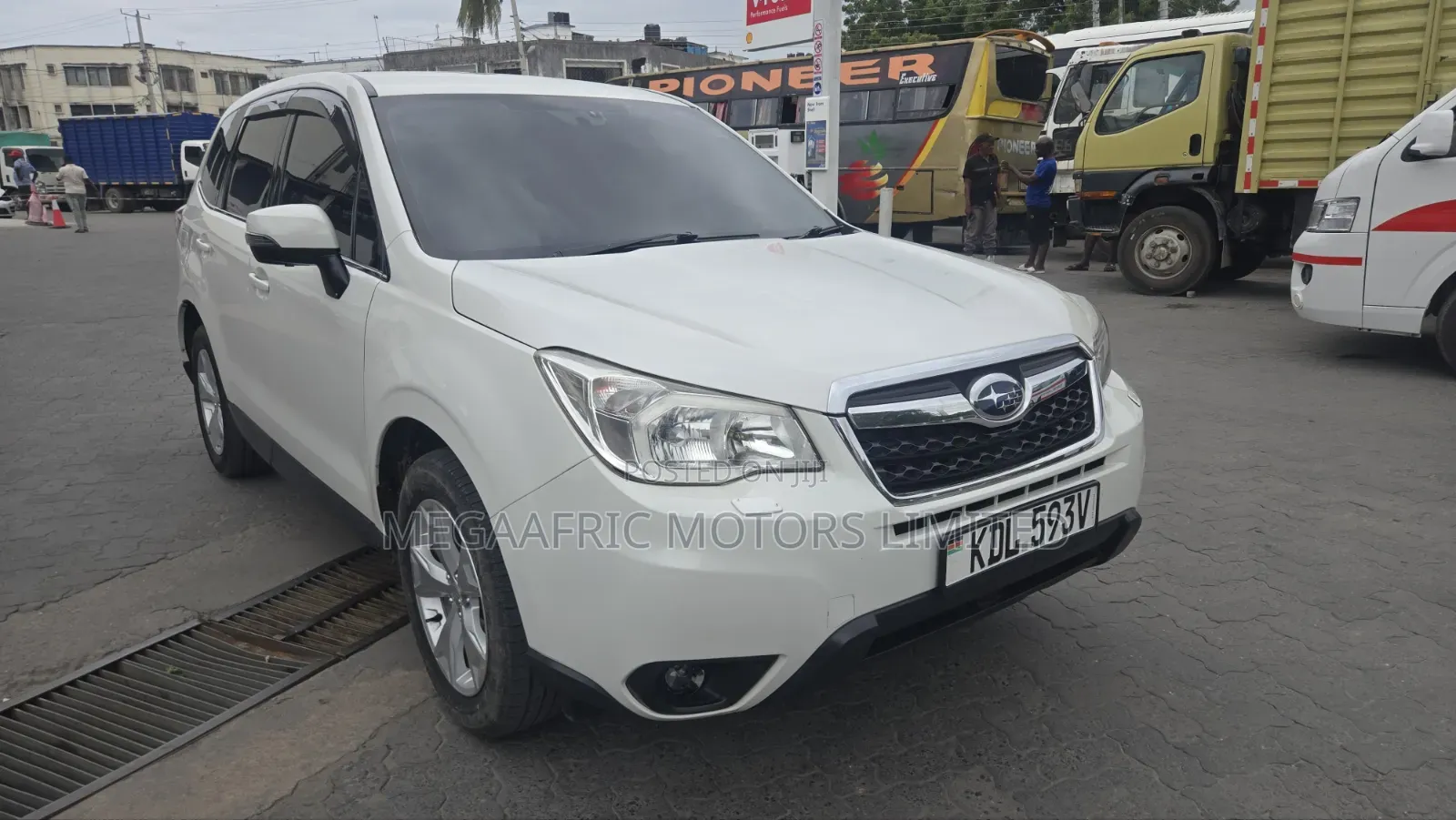 Subaru Forester 2017 White