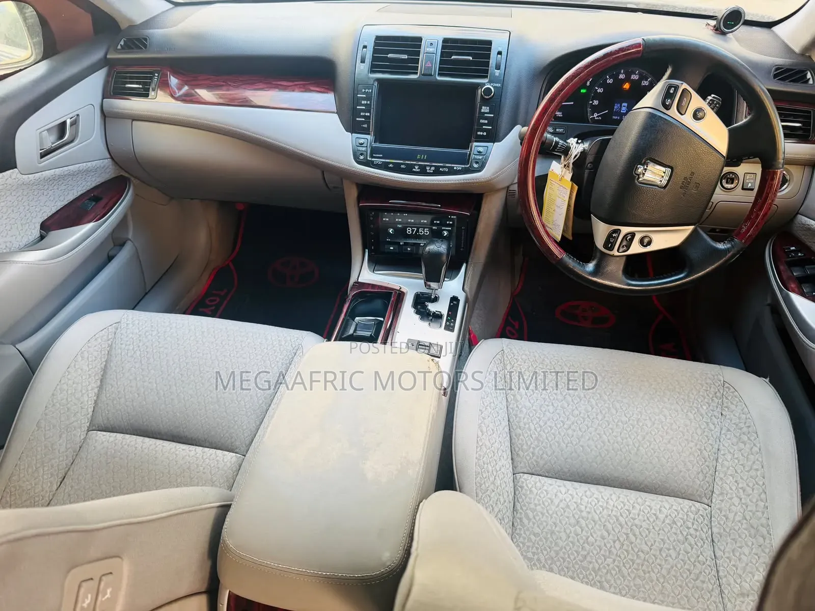 Toyota Crown 2012 Black