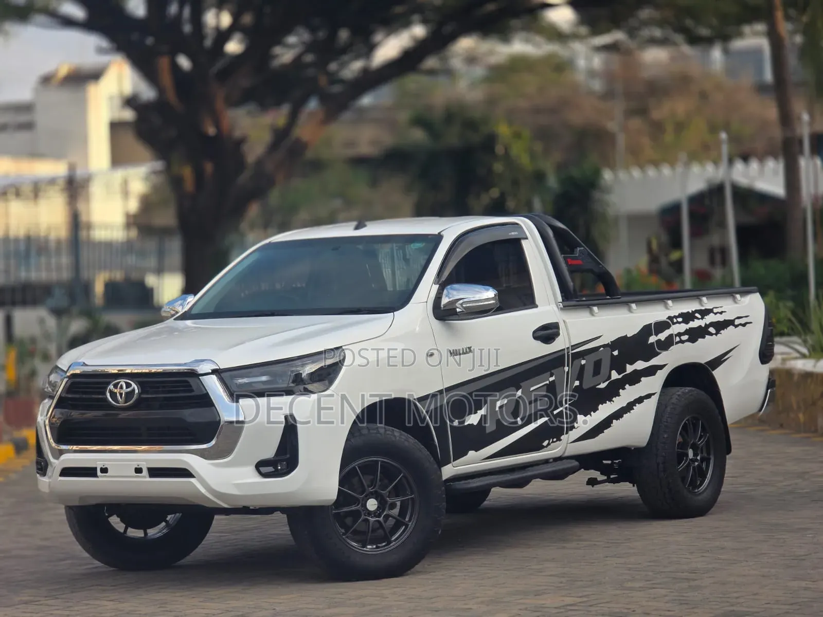 Toyota Hilux 2020 White