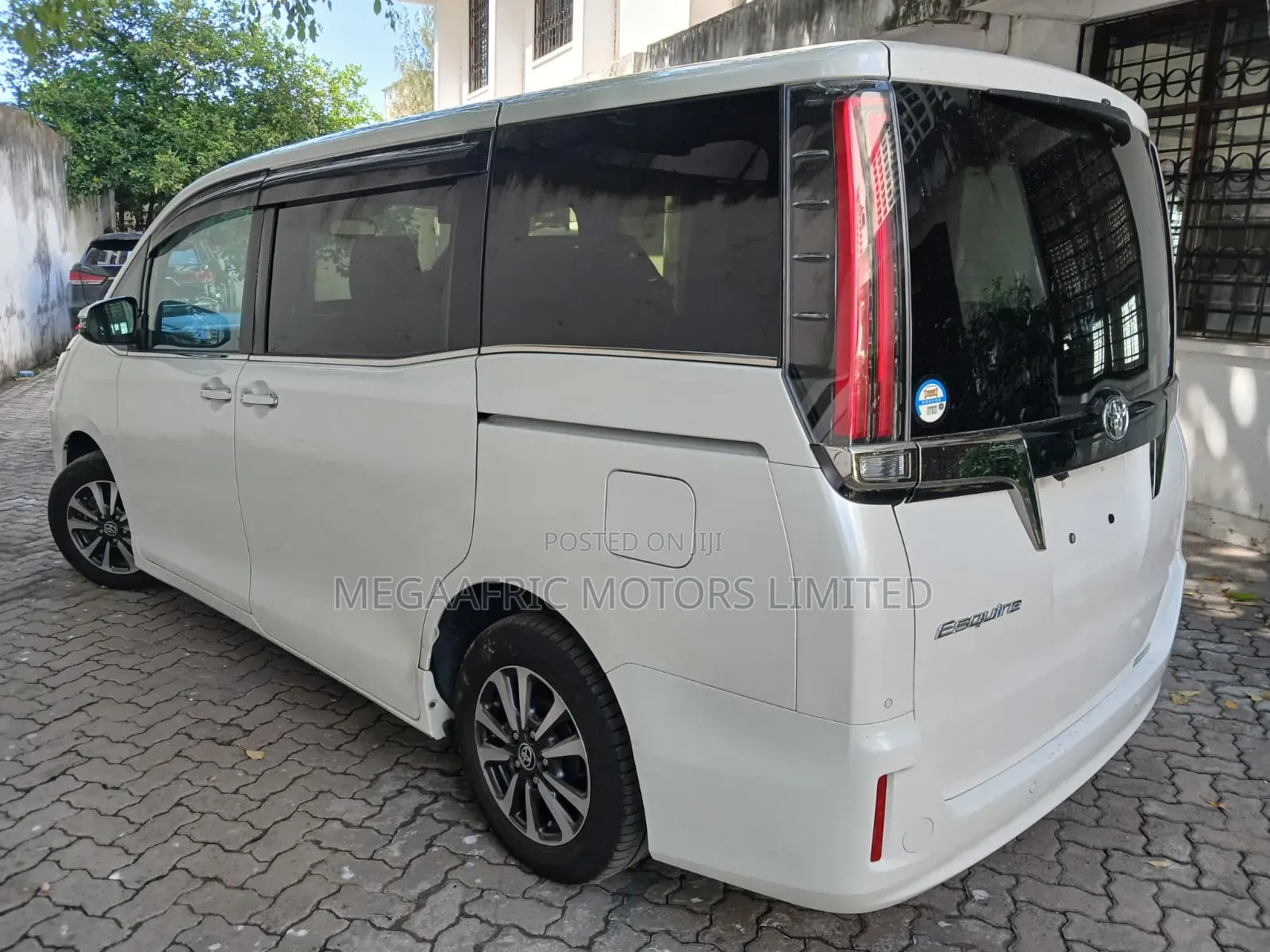 Toyota Esquire 2019 White