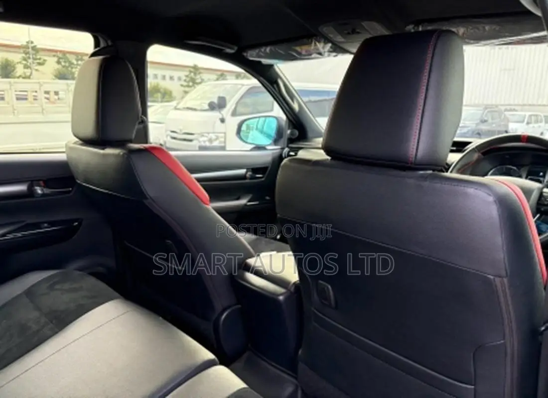 Toyota Hilux Revo Double Cab Deisel 2.4 AWD 2021