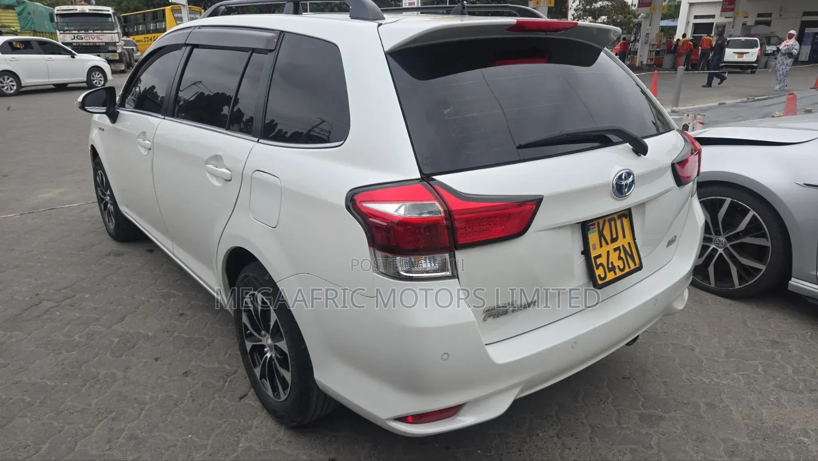 Toyota Corolla Fielder 2018 White