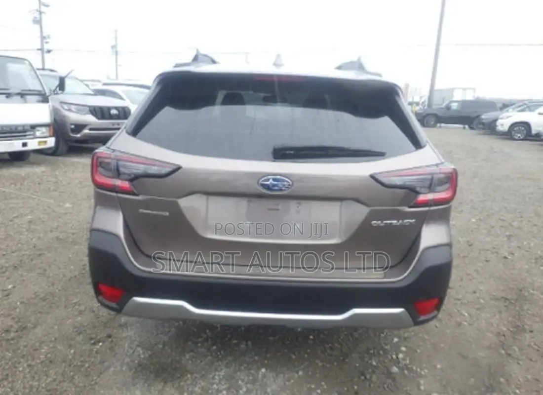 Subaru Outback 2022 Brown