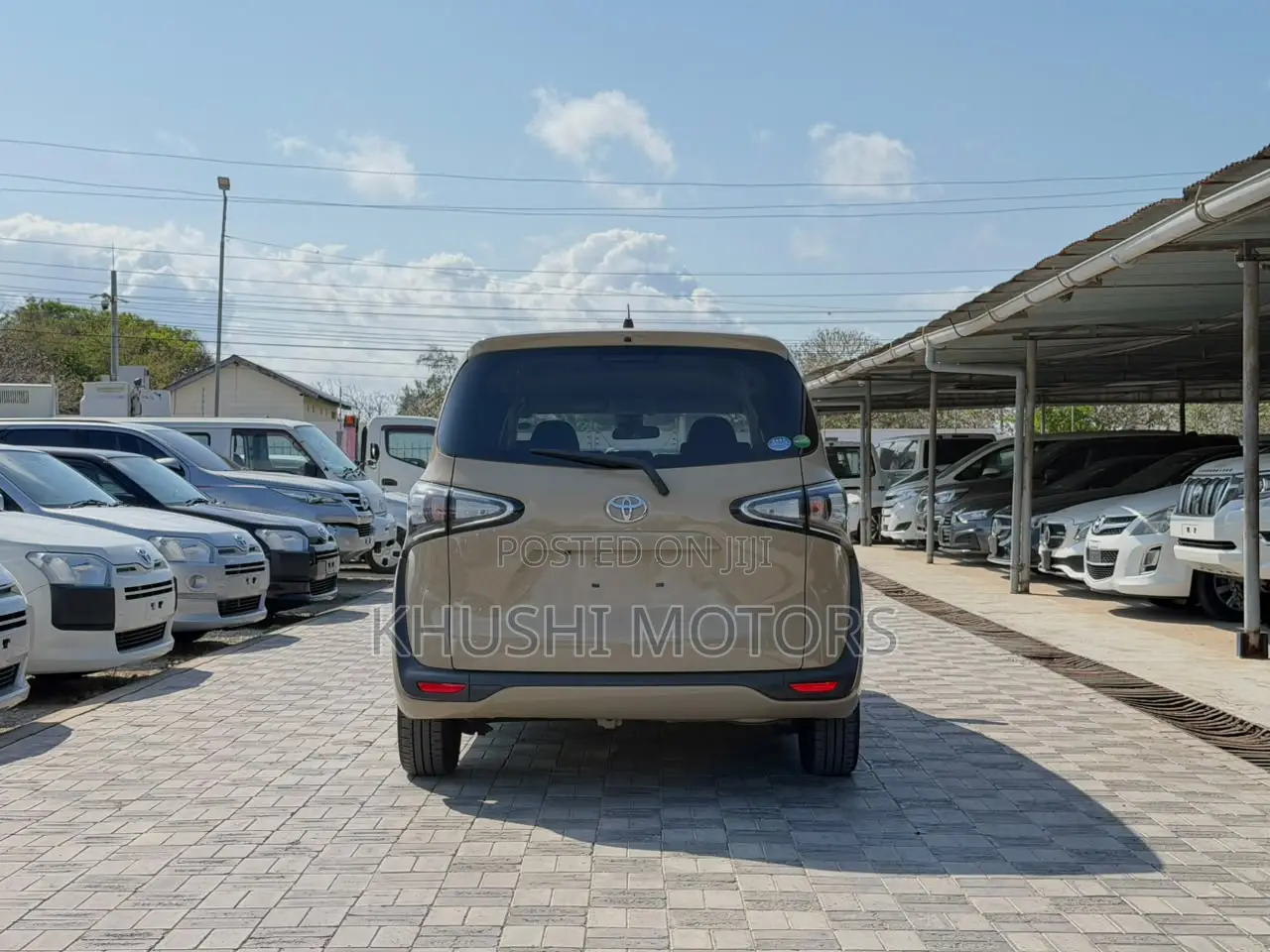 Toyota Sienta 2019 Beige