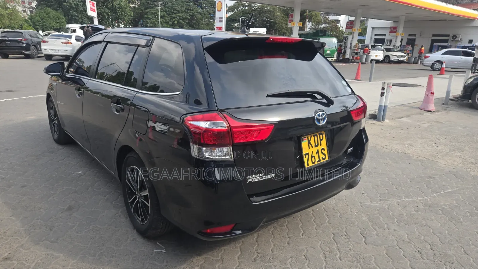 Toyota Corolla Fielder 2018 Black