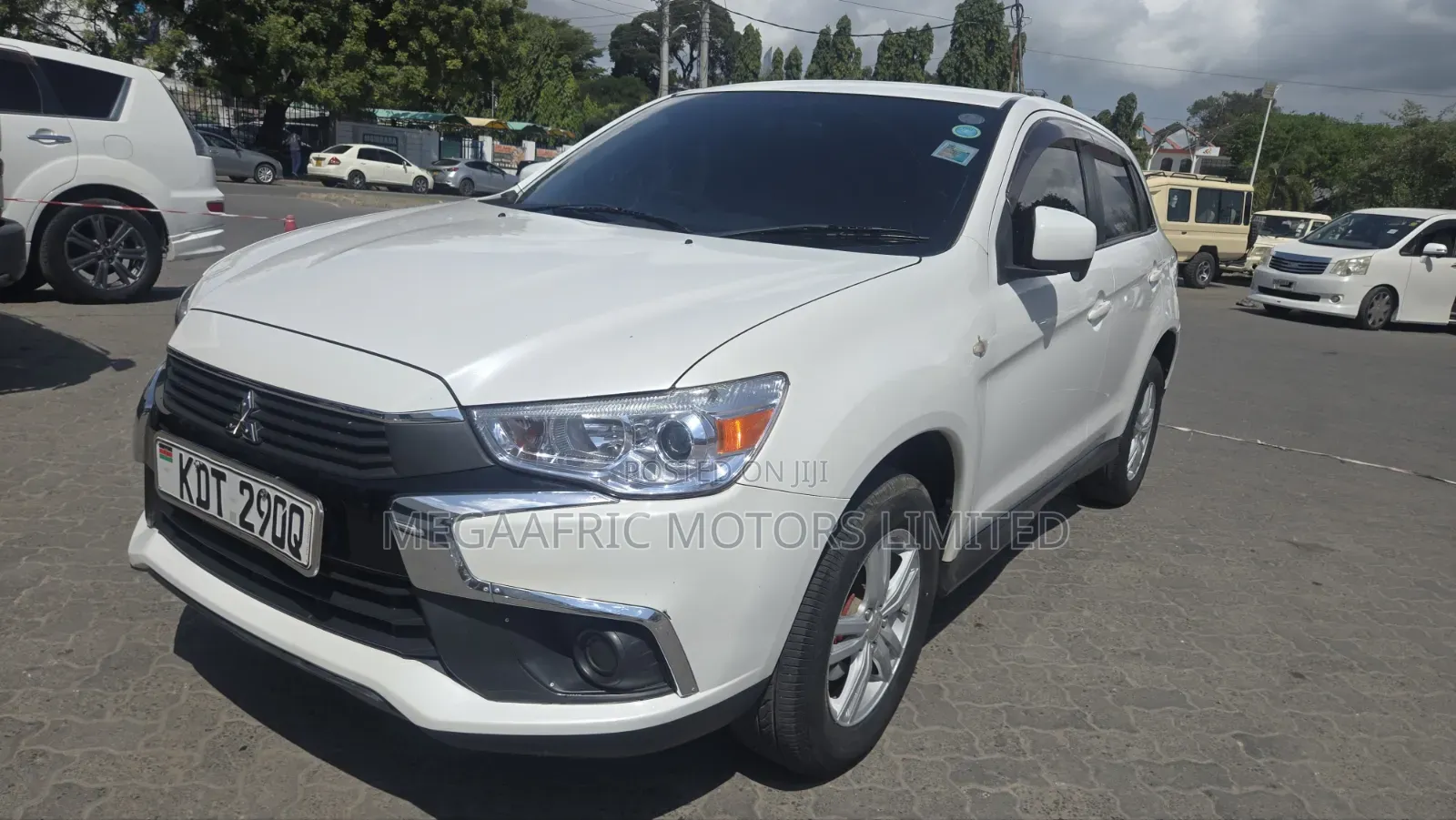 Mitsubishi RVR 2018 White